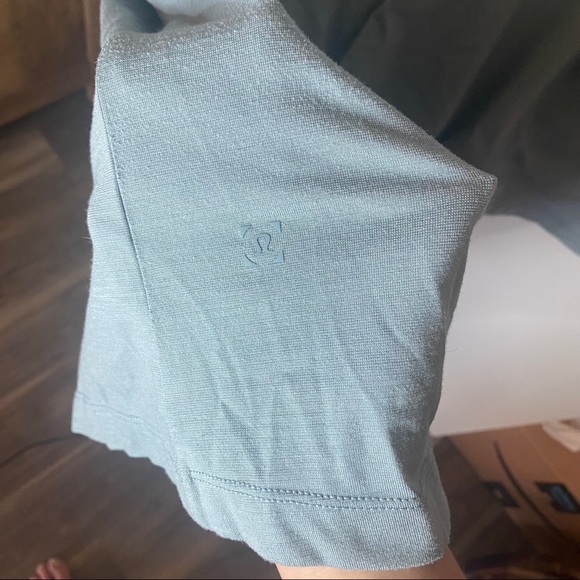 Mens Lululemon Polo - Picture 3 of 3